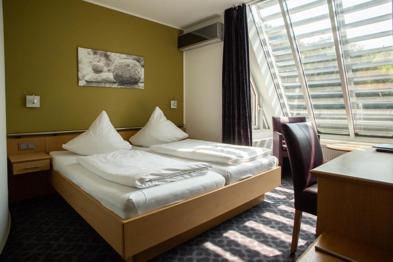 Hotel Burg Kerpen Illingen  Buitenkant foto